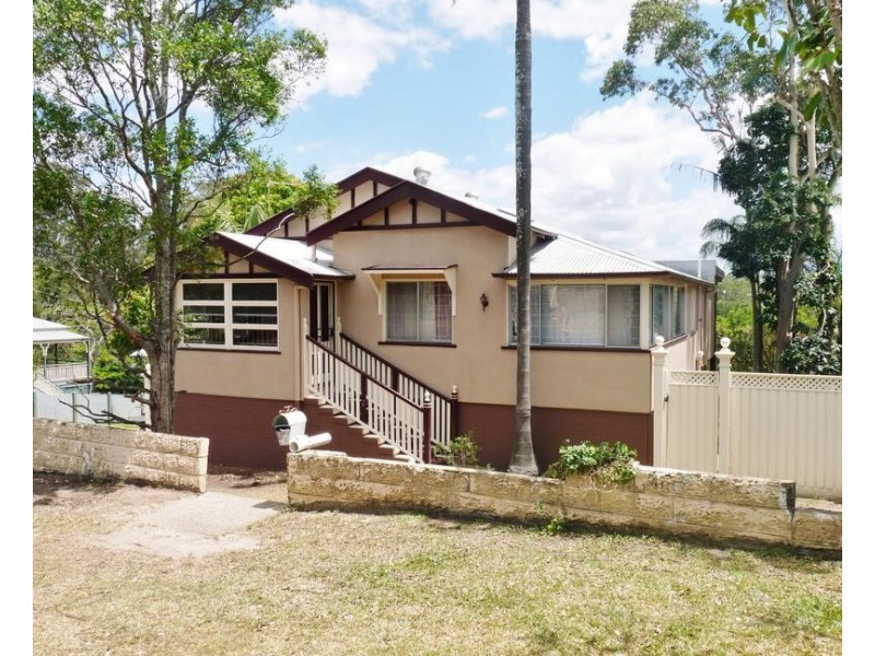 19 Combles Road, Camp Hill QLD 4152