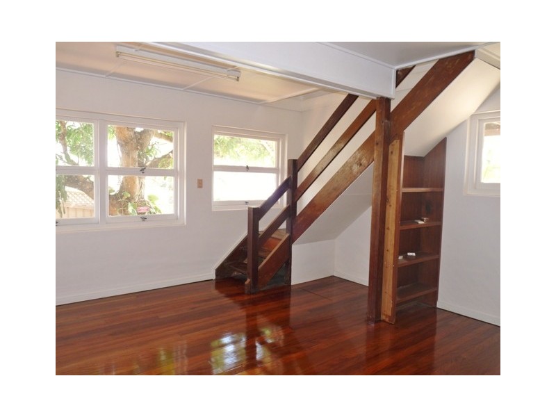 19 Combles Road, Camp Hill QLD 4152