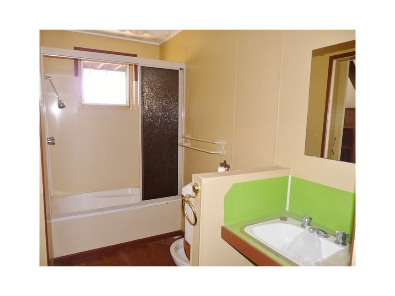 19 Combles Road, Camp Hill QLD 4152
