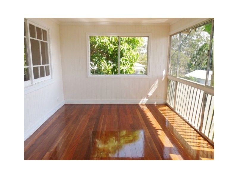 19 Combles Road, Camp Hill QLD 4152