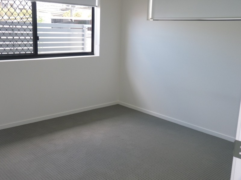 411/83 Lawson Street, Morningside QLD 4170