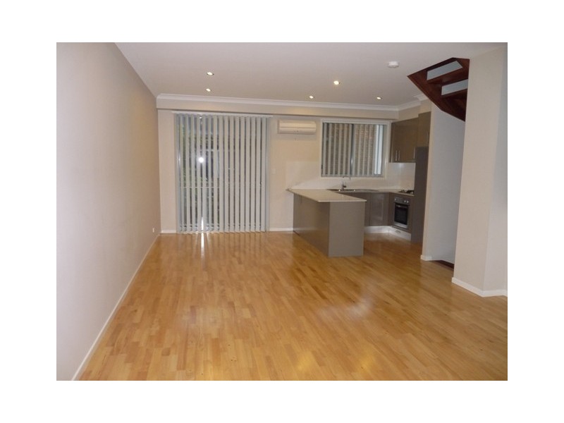 64 Grayson Street, Morningside QLD 4170
