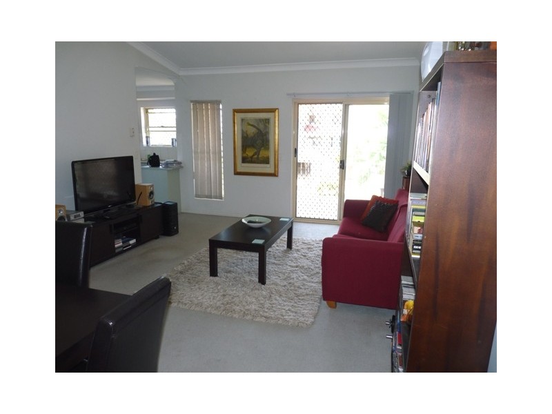1/64 Miles Street, Hawthorne QLD 4171