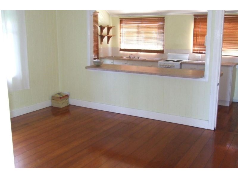 118 Barrack Road, Cannon Hill QLD 4170