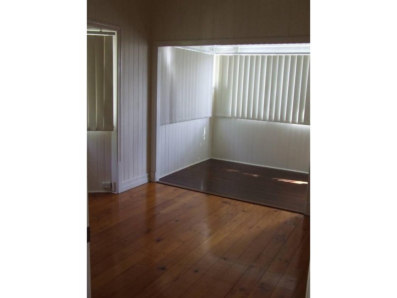 17 Dover Street, Hawthorne QLD 4171