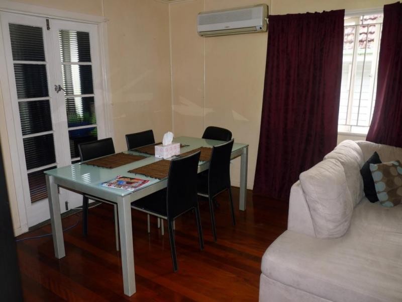 12 Erica Street, Cannon Hill QLD 4170