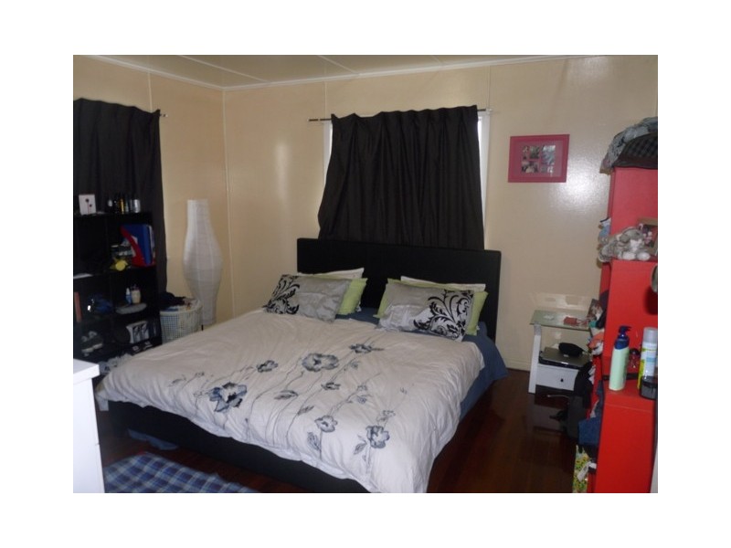 12 Erica Street, Cannon Hill QLD 4170