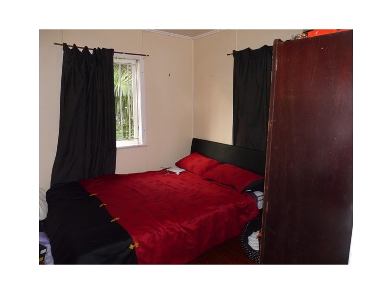 12 Erica Street, Cannon Hill QLD 4170