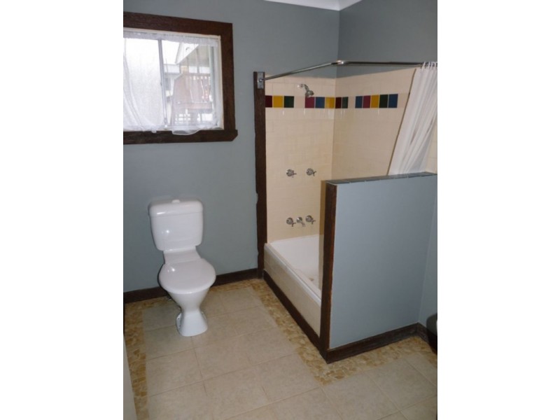 2/40 Burn Street, Camp Hill QLD 4152