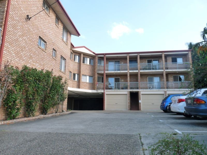 4/52 Miles Street, Hawthorne QLD 4171