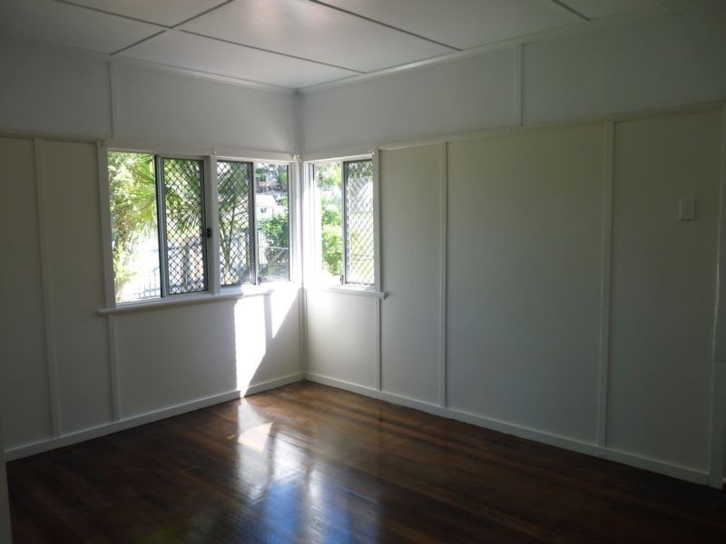 32 Viminal Hills Cres, Seven Hills QLD 4170