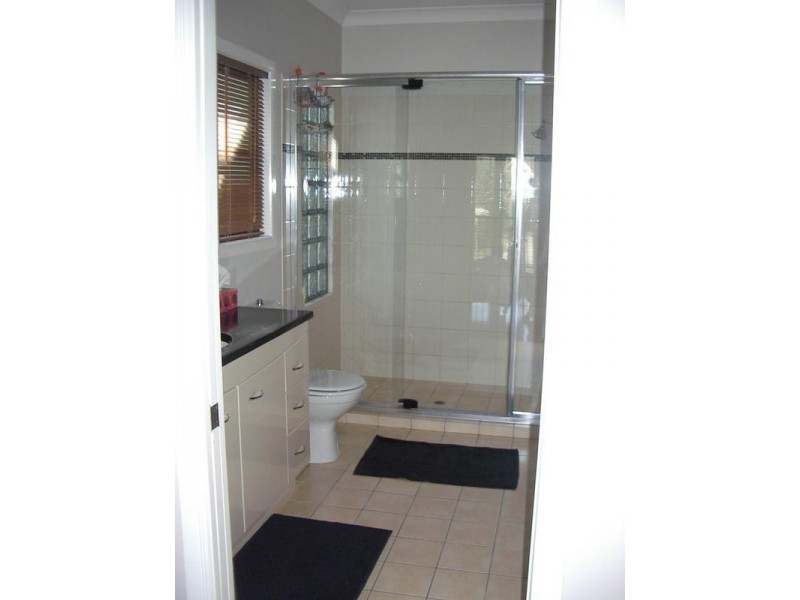 18 Boswell Terrace, Wynnum QLD 4178
