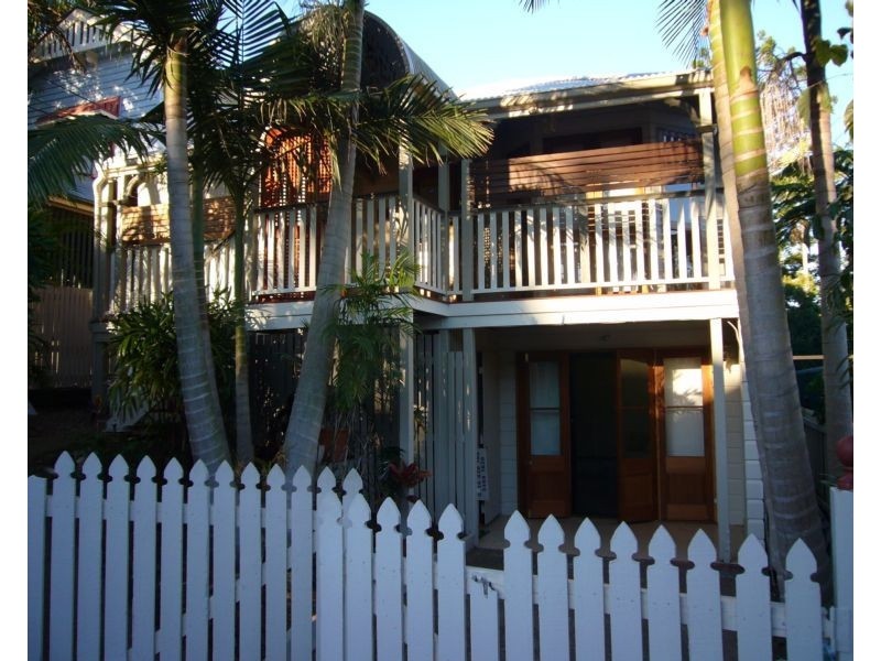Bardon QLD 4065