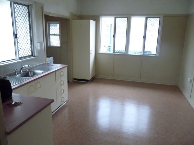 284 Nursery Road, Holland Park QLD 4121