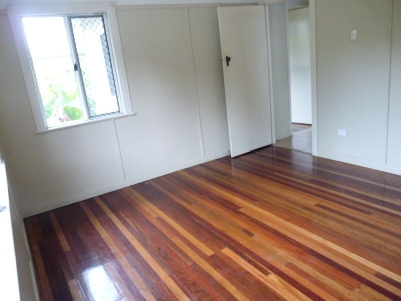 284 Nursery Road, Holland Park QLD 4121