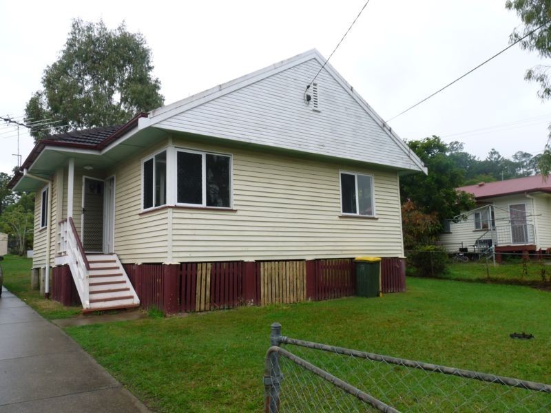 42 Cape Street, Holland Park QLD 4121