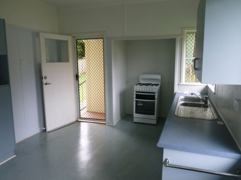 42 Cape Street, Holland Park QLD 4121