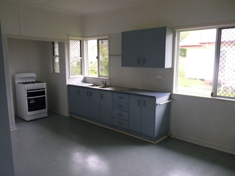 42 Cape Street, Holland Park QLD 4121