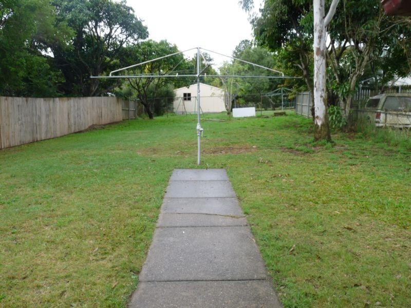 42 Cape Street, Holland Park QLD 4121