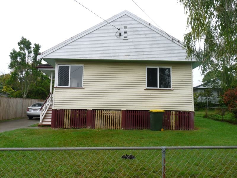 42 Cape Street, Holland Park QLD 4121