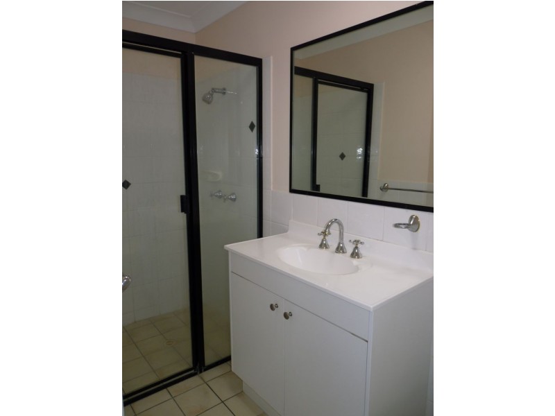 2/104 Richmond Road, Morningside QLD 4170