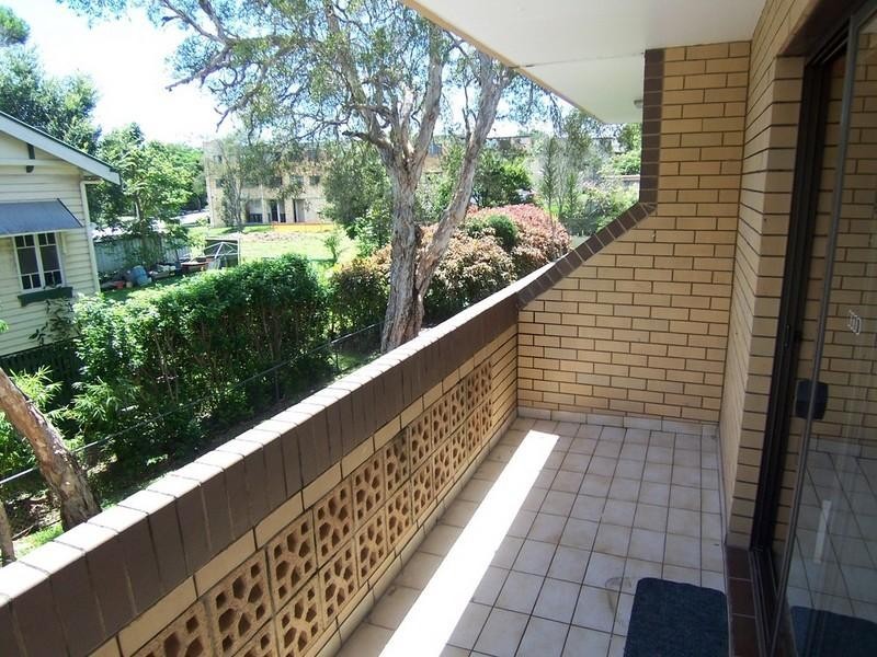 2/65 Franz Road, Clayfield QLD 4011