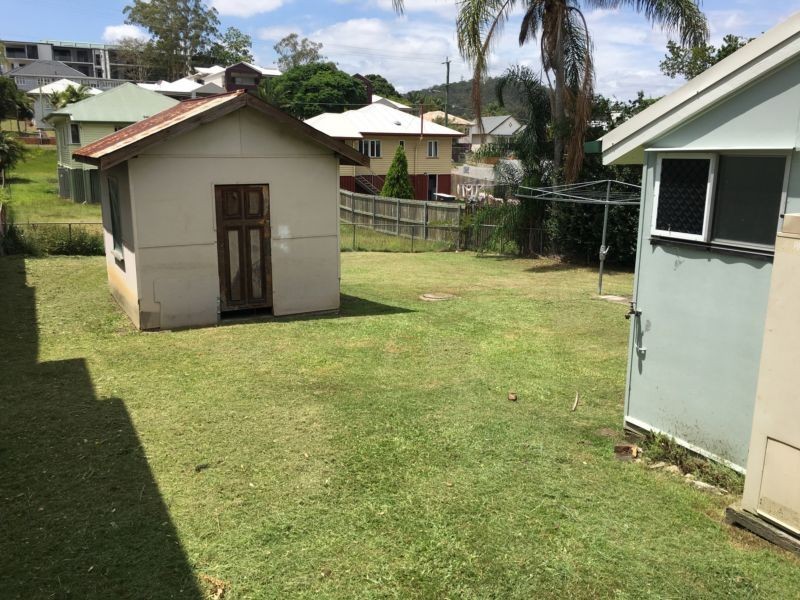 37 Steele Street, Holland Park QLD 4121