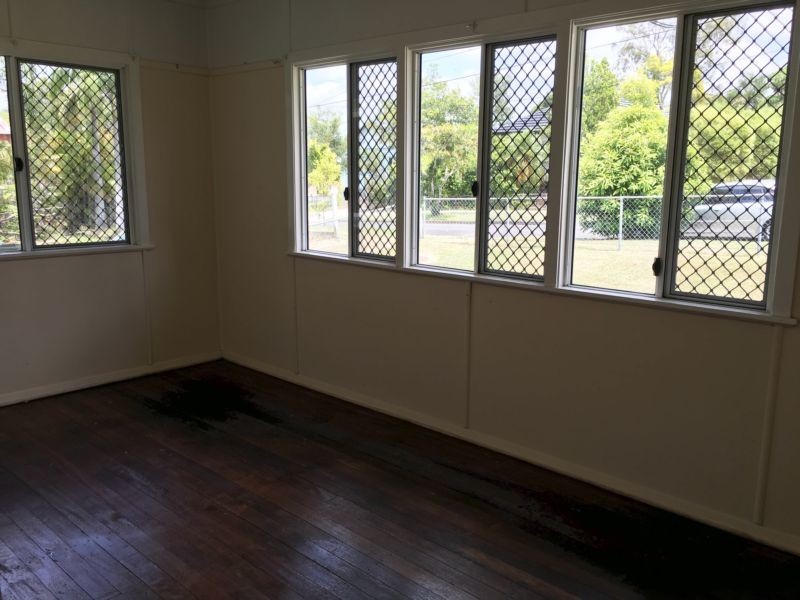 37 Steele Street, Holland Park QLD 4121