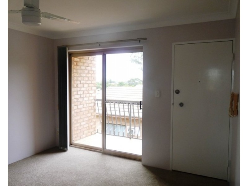 8/52 Miles Street, Hawthorne QLD 4171