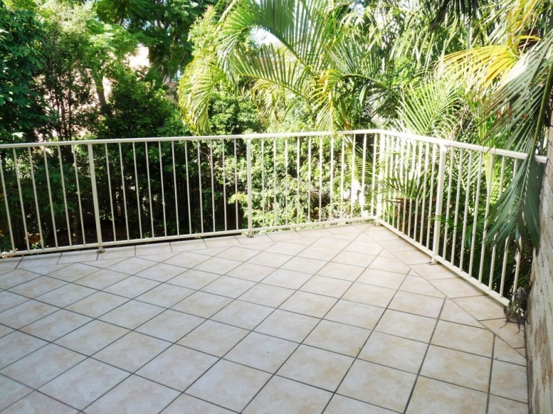 6/64 Miles Street, Hawthorne QLD 4171