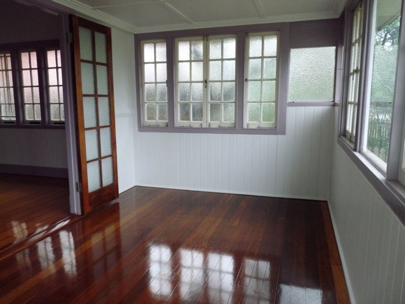 13 Brentnall Street, Norman Park QLD 4170