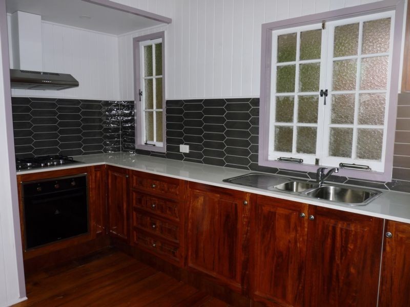 13 Brentnall Street, Norman Park QLD 4170