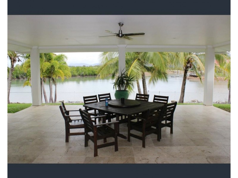 108 Keith Williams Drive, Cardwell QLD 4849