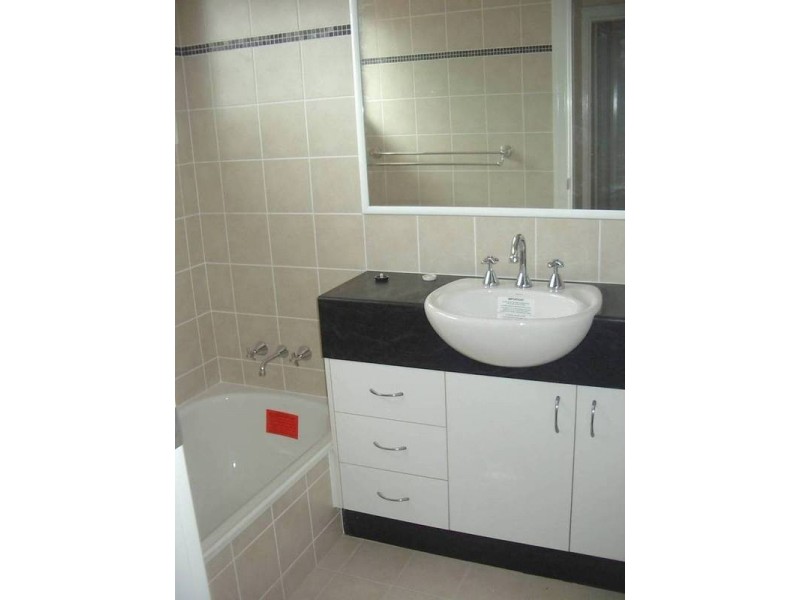 48 Paramount Terrace, Morningside QLD 4170