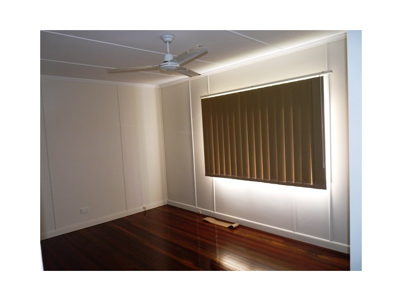 11 Camelia Street, Cannon Hill QLD 4170