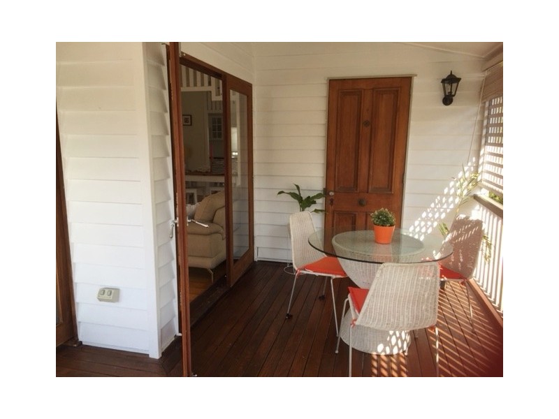 20 Young Street, Milton QLD 4064