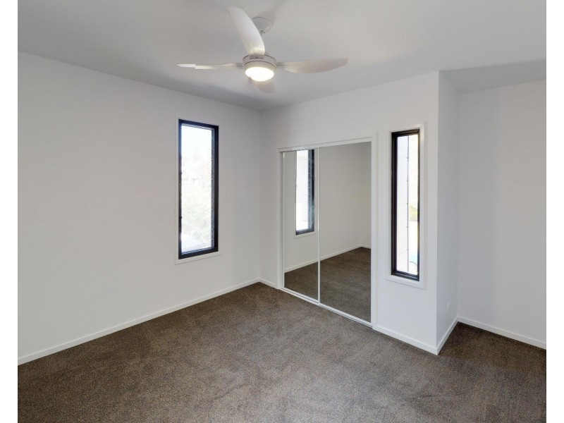 9 Crowley Street, Zillmere QLD 4034