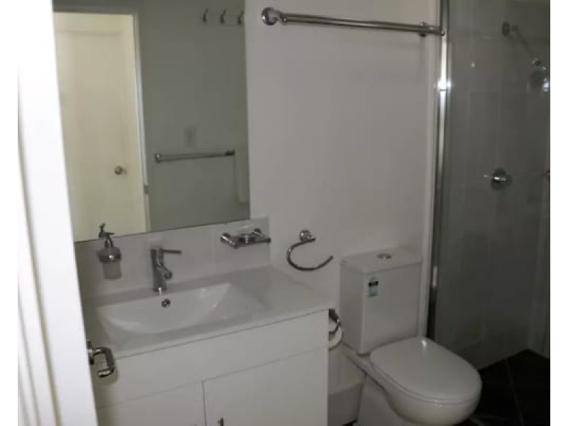 18a Young Street, Milton QLD 4064