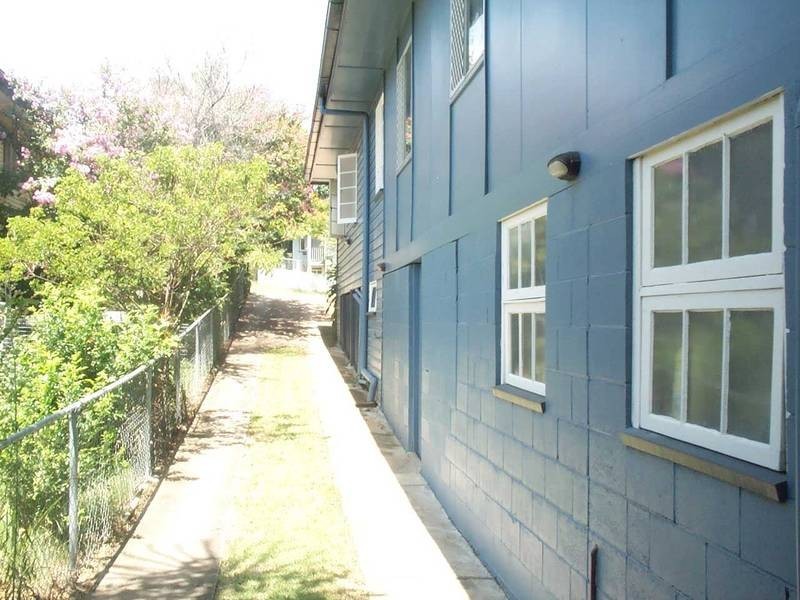 2/61 Moore Street, Morningside QLD 4170