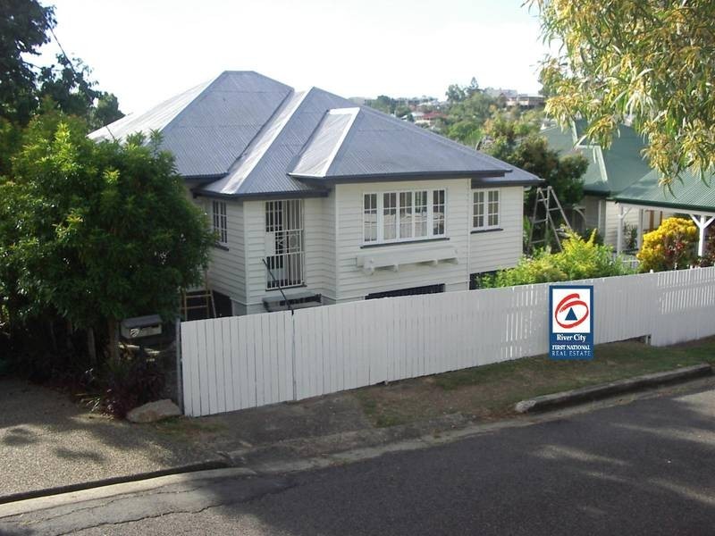 30 Power Street, Norman Park QLD 4170