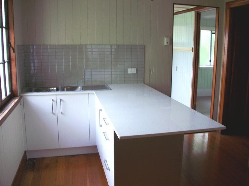 30 Power Street, Norman Park QLD 4170