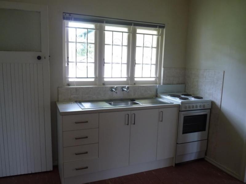 60 Dickenson Street, Carina QLD 4152