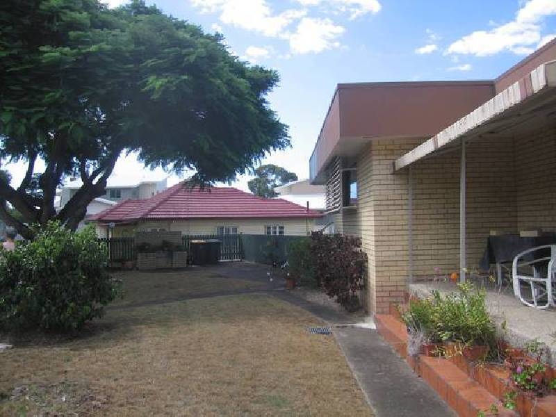 2 Rogoona Street, Morningside QLD 4170