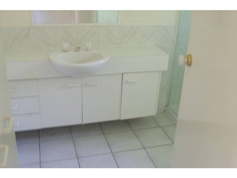 17 Hillside Crescent, Morningside QLD 4170