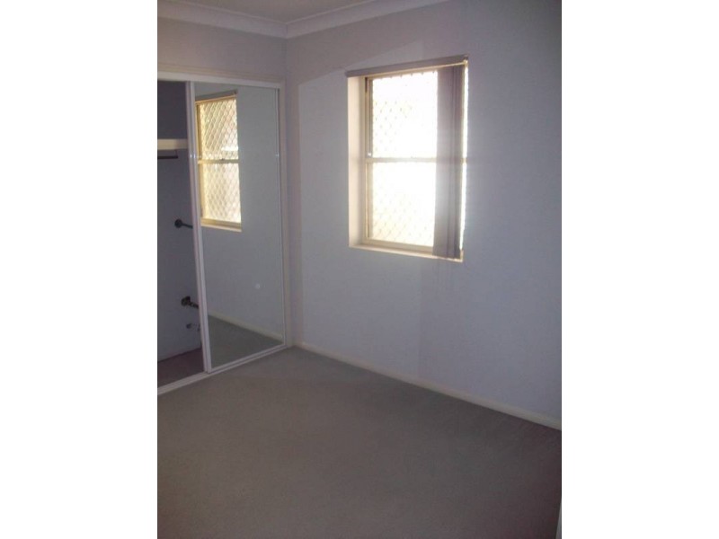 1/64 Miles Street, Hawthorne QLD 4171