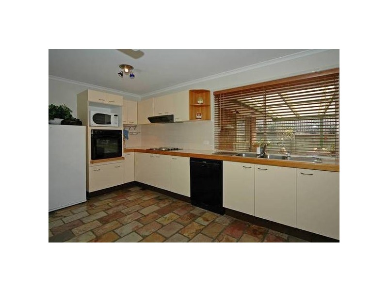 4 Biscay Court, Carina QLD 4152