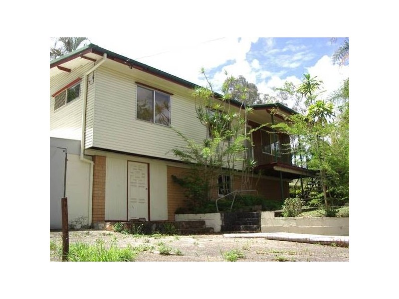 2 Isis Street, Seven Hills QLD 4170