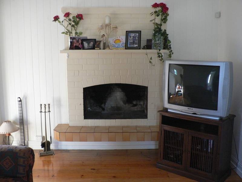 17 Dover Street, Hawthorne QLD 4171