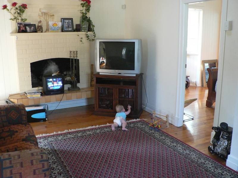 17 Dover Street, Hawthorne QLD 4171