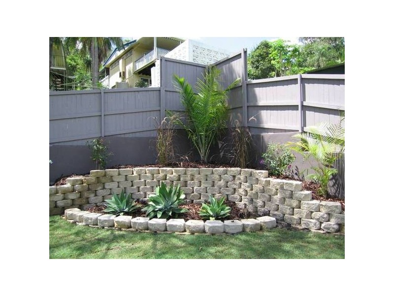 2 Isis Crescent, Seven Hills QLD 4170